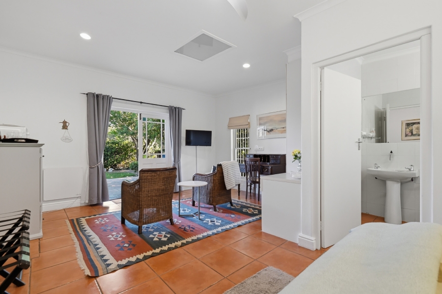 5 Bedroom Property for Sale in Constantia Western Cape